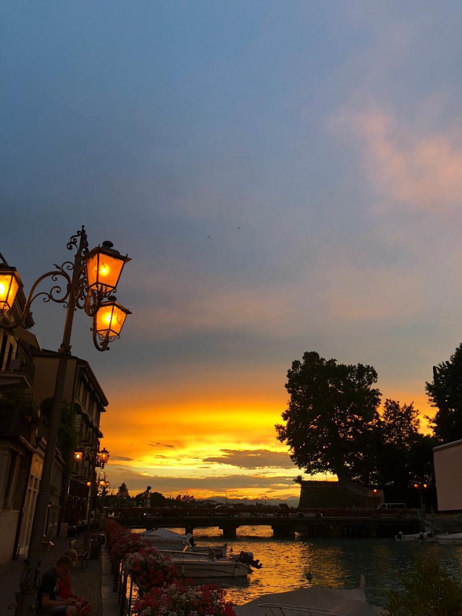 Casa Porto Vecchio Hotel Peschiera del Garda Kültér fotó